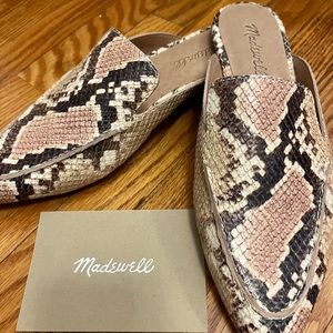 Madewell Frances Skimmer Mules in Blush Snake Print 😍
